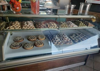 Dettagli - Locale Commerciale via vampolieri
 
9, Aci Catena - foto 7