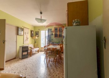 Sala da pranzo - Casa indipendente Largo Acquanuova
 
7-8, Caltagirone - foto 3