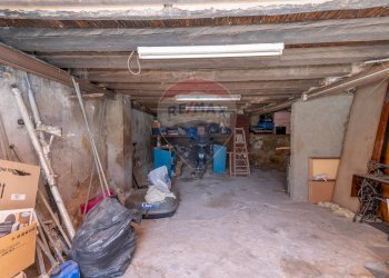 Dispensa di stoccaggio - Casa indipendente Largo Acquanuova
 
7-8, Caltagirone - foto 14