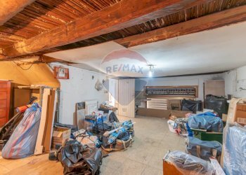 Dispensa di stoccaggio - Casa indipendente Largo Acquanuova
 
7-8, Caltagirone - foto 18