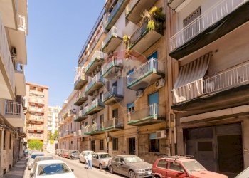 Edificio all\'aperto - Trilocale Via Cancelliere
 
12, Catania - foto 1