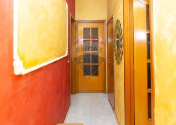 Hall / corridoio - Appartamento Via Nuoro
 
46, Paterno - foto 4