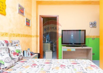 Camera / camera da letto - Appartamento Via Nuoro
 
46, Paterno - foto 10