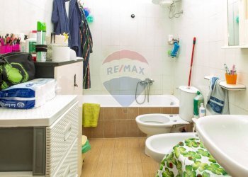 Bagno - Appartamento Via Nuoro
 
46, Paterno - foto 14