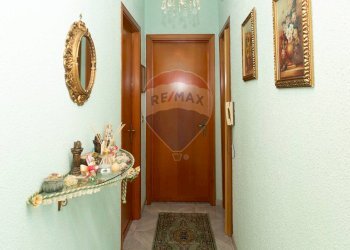 Hall / corridoio - Appartamento Via Nuoro
 
46, Paterno - foto 22