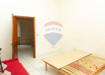 Camera / camera da letto - Bilocale Via Nuoro
 
46, Paterno - foto 12