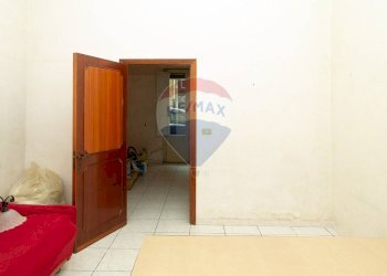 Stanza vuota - Bilocale Via Nuoro
 
46, Paterno - foto 13