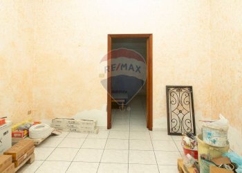 Camera / camera da letto - Bilocale Via Nuoro
 
46, Paterno - foto 15