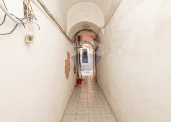 Hall / corridoio - Bilocale Via Vittorio Emanuele II
 
376, Catania - foto 6