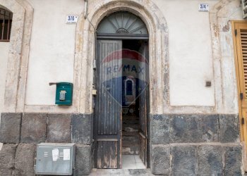 Edificio all\'aperto - Bilocale Via Vittorio Emanuele II
 
376, Catania - foto 8