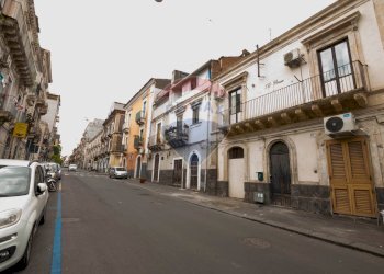 Edificio all\'aperto - Bilocale Via Vittorio Emanuele II
 
376, Catania - foto 10
