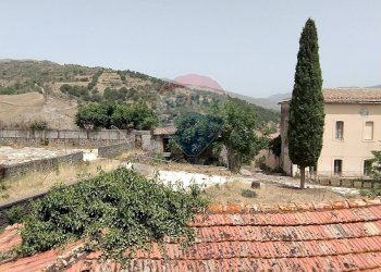 Panorama - Casa indipendente Via Marotta
 
134, Randazzo - foto 21