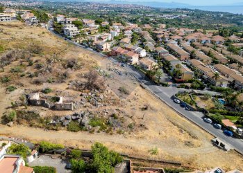 Vista delle montagne - Terreno edificabile Via Vampolieri
 
snc, Aci Catena - foto 8