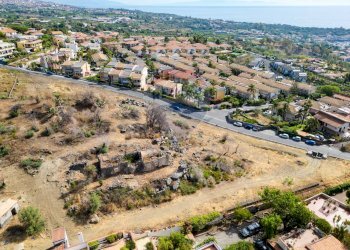 Vista delle montagne - Terreno edificabile Via Vampolieri
 
snc, Aci Catena - foto 9
