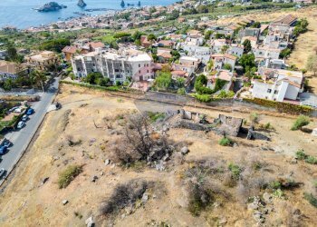 Vista dell\'acqua - Terreno edificabile Via Vampolieri
 
snc, Aci Catena - foto 15