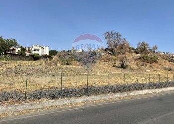 Vista delle montagne - Terreno edificabile Via Vampolieri
 
snc, Aci Catena - foto 17