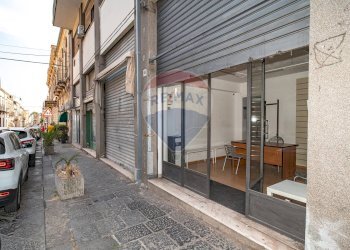 Edificio all\'aperto - Locale Commerciale via marchese di san giuliano
 
63, Acireale - foto 3