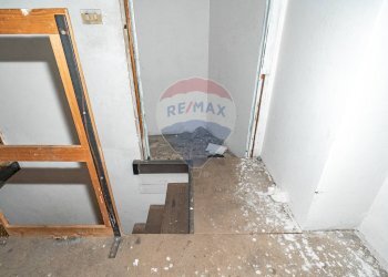 Hall / corridoio - Locale Commerciale via marchese di san giuliano
 
63, Acireale - foto 12