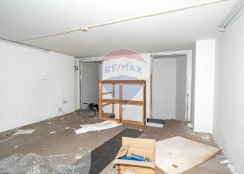 Stanza vuota - Locale Commerciale via marchese di san giuliano
 
63, Acireale - foto 14