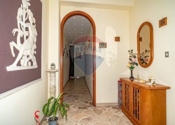 Hall / corridoio - Casa indipendente VIA DELLA FRUTTA
 
13, Catania - foto 8