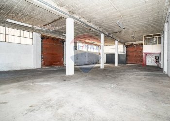 Parcheggio - Casa indipendente VIA DELLA FRUTTA
 
13, Catania - foto 19