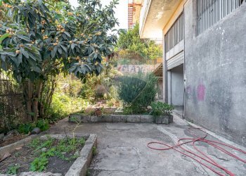 Giardino - Casa indipendente VIA DELLA FRUTTA
 
13, Catania - foto 20