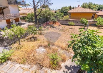 Giardino - Casa semi indipendente Via Iacopo da Lentini
 
22, Mascalucia - foto 16