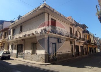 Edificio all\'aperto - Casa indipendente Via Feltre
 
102, Paterno - foto 2