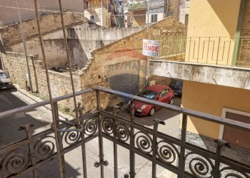 balcone - Casa semi indipendente VIA 4 NOVEMBRE
 
25, Lentini - foto 4