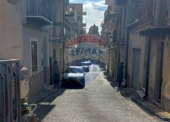 Edificio all\'aperto - Casa indipendente Via Profeta
 
55-57, Mirabella Imbaccari - foto 3