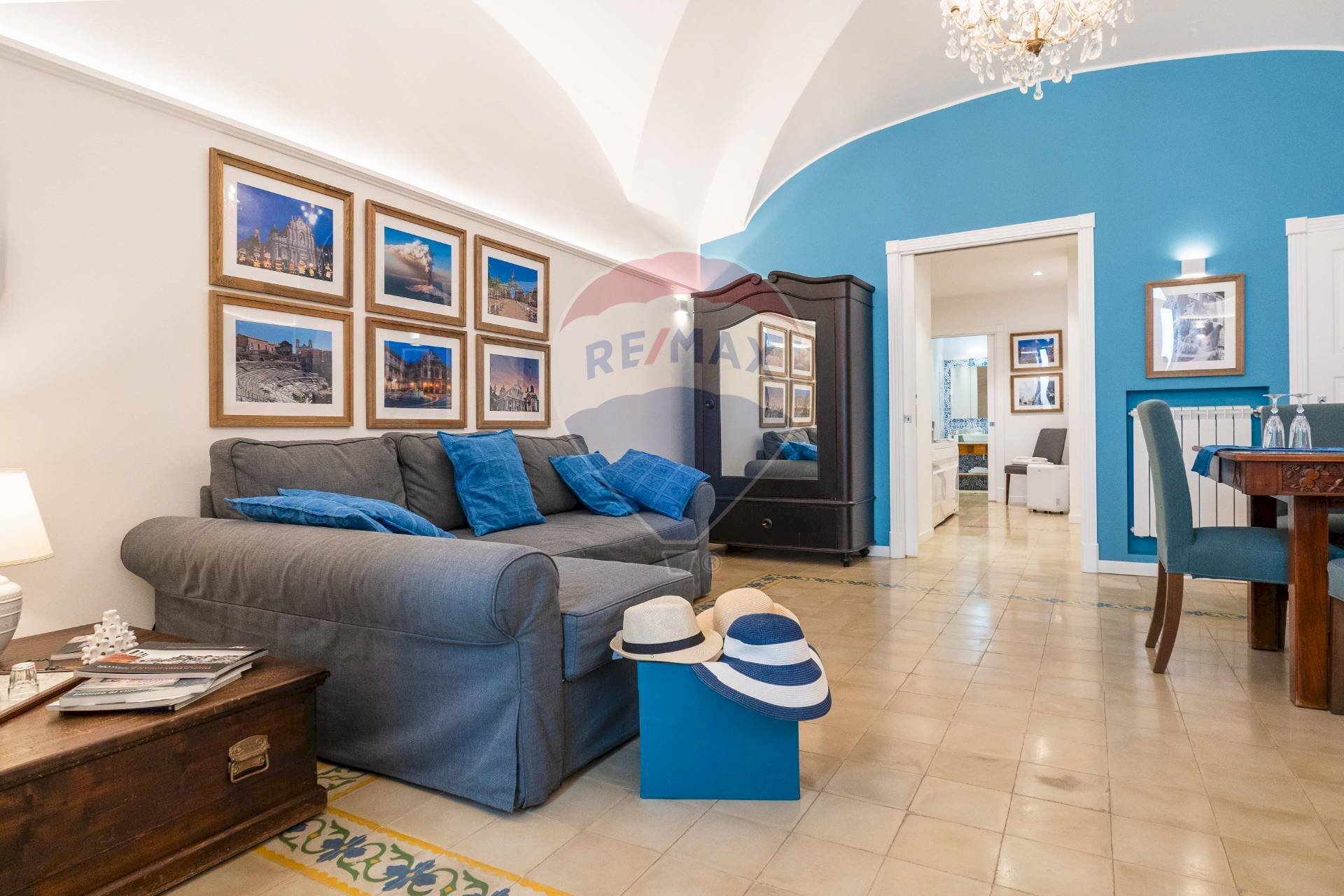 Sala da pranzo - Casa indipendente Via Santa Barbara
 
7, Catania - foto 3