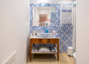 Bagno - Casa indipendente Via Santa Barbara
 
7, Catania - foto 25