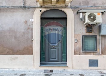 Edificio all\'aperto - Casa indipendente Via Santa Barbara
 
7, Catania - foto 33