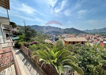 Vista delle montagne - Casa indipendente Via Manganelli
 
3, Gaggi - foto 21