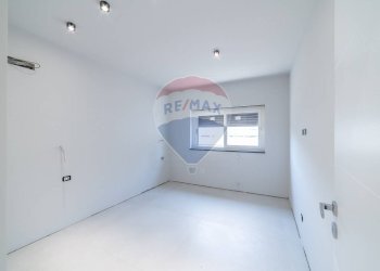 Stanza vuota - Villa Via Antonio Gramsci
 
12, Gravina di Catania - foto 11