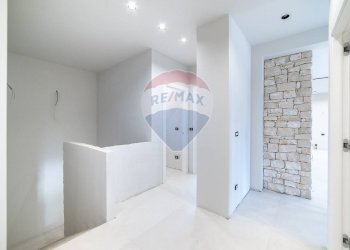 Hall / corridoio - Villa Via Antonio Gramsci
 
12, Gravina di Catania - foto 14