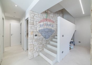 Scale - Villa Via Antonio Gramsci
 
12, Gravina di Catania - foto 22