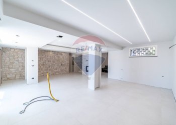 Stanza vuota - Villa Via Antonio Gramsci
 
12, Gravina di Catania - foto 33