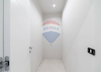 Stanza vuota - Villa Via Antonio Gramsci
 
12, Gravina di Catania - foto 34