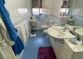 Bagno - Appartamento piazza Europa
 
5, Aci Sant'Antonio - foto 9