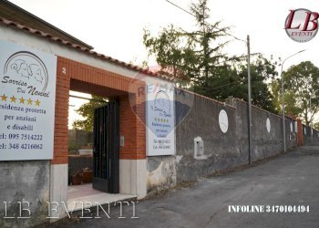 Edificio all\'aperto - Commercial Activity Via Verona
 
2, Mascalucia - photo 2