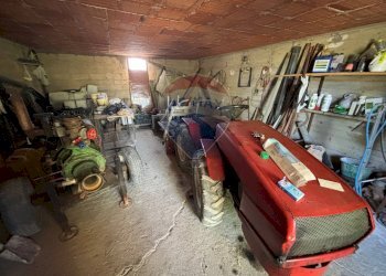 Dispensa di stoccaggio - Agricultural land cda feccia di vino
 
sn, Ramacca - photo 28