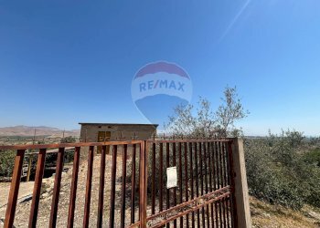 Edificio all\'aperto - Agricultural land cda feccia di vino
 
sn, Ramacca - photo 39