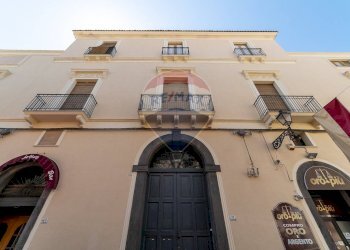 Edificio all\'aperto - Appartamento Via Umberto
 
77, Randazzo - foto 1