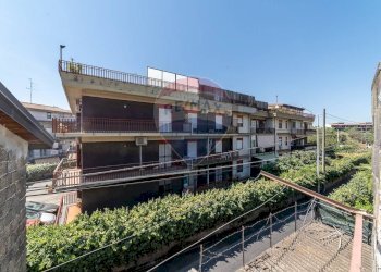 Edificio all\'aperto - Casa indipendente Via Immacolata
 
39-41, Catania - foto 20