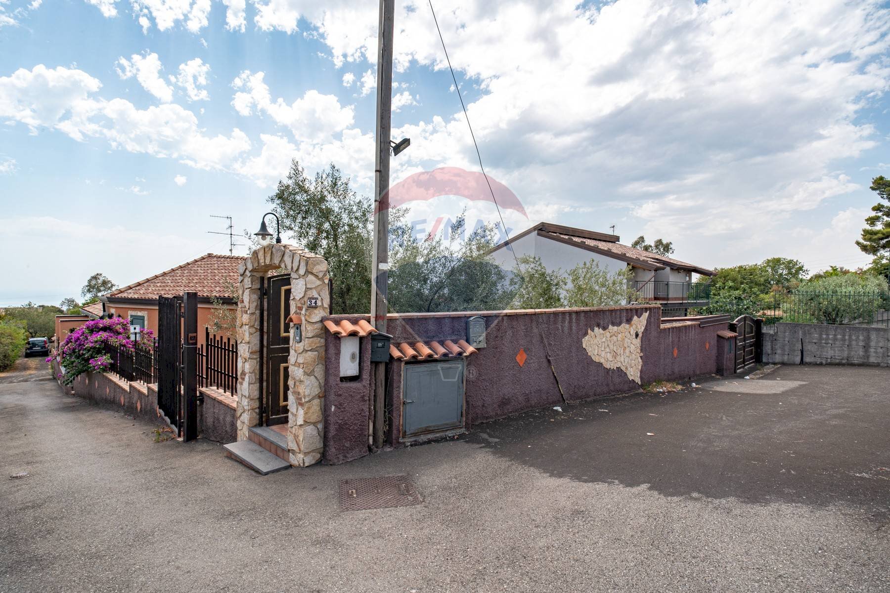 Casa all\'aperto - Villa via Silvio Pellico
 
34, Aci Sant'Antonio - foto 2