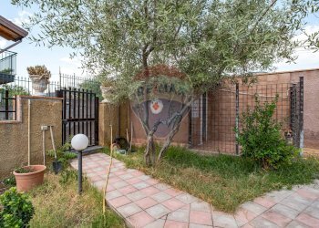 Giardino - Villa via Silvio Pellico
 
34, Aci Sant'Antonio - foto 4