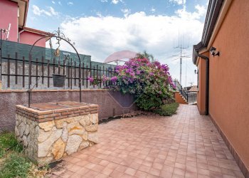 Terrazza - Villa via Silvio Pellico
 
34, Aci Sant'Antonio - foto 5