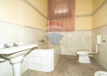 Bagno - Appartamento Piazza Mazzini
 
6, Acireale - foto 15