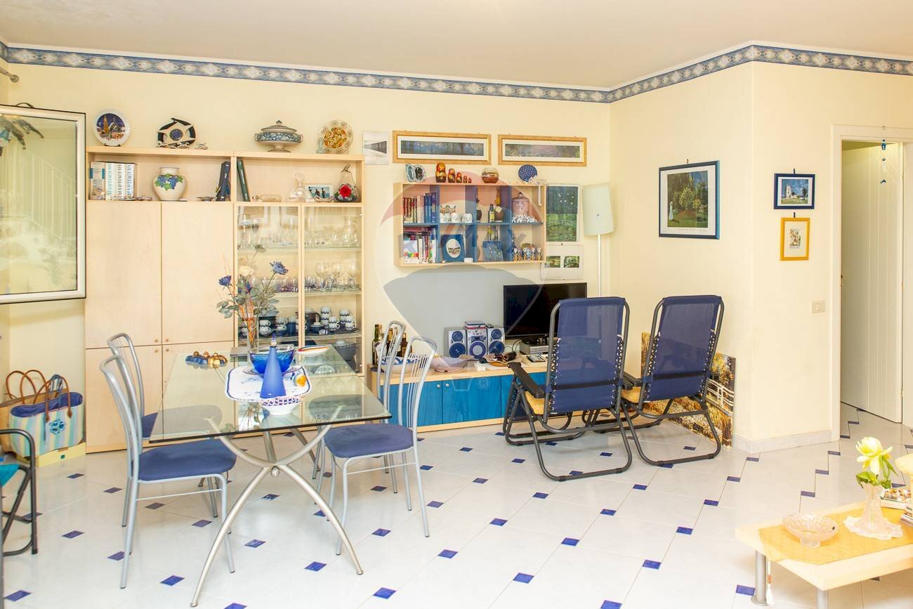 Sala da pranzo - Terraced Villa Via Don Luigi Sturzo
 
8, Giardini-Naxos - photo 3